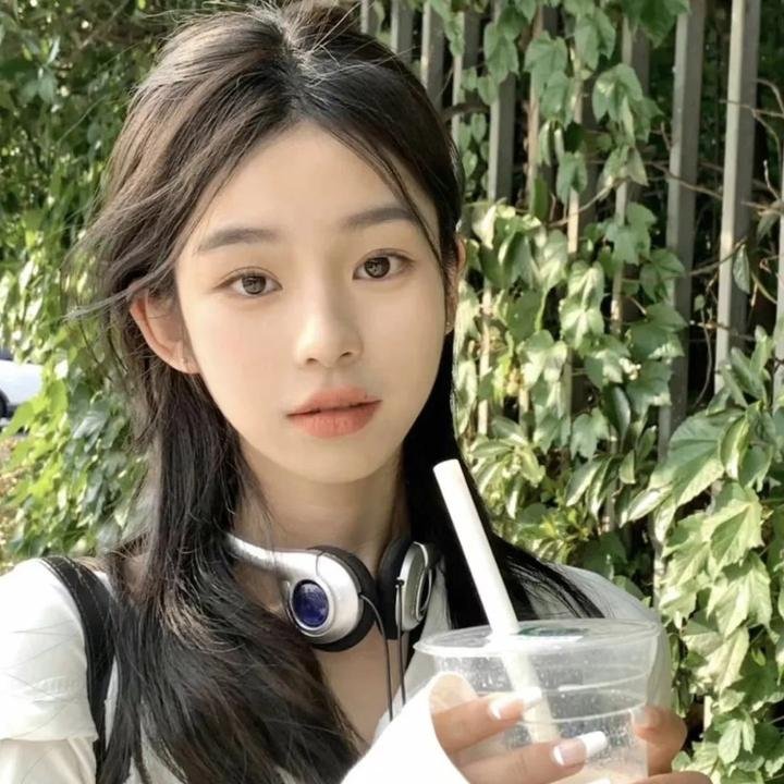 在病娇大佬怀里撒野$爱意落于星海